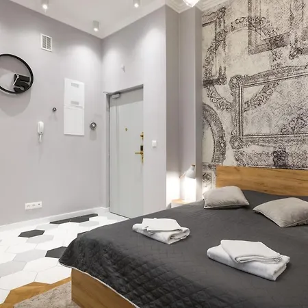 Welcome - Old Town *